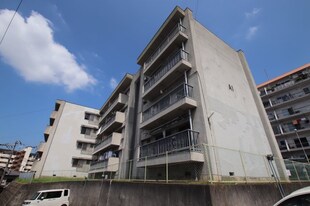A1マンションの物件外観写真